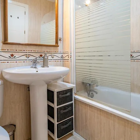 Stunning Apartment In Fuengirola Apartment Fuengirola