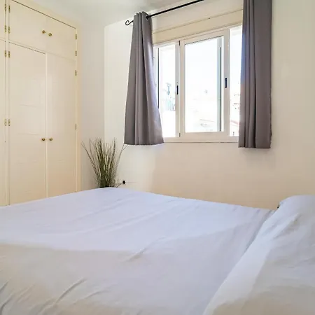 Apartment Gorgeous In With Wifi Fuengirola